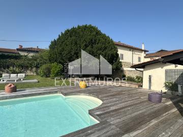 A VENDRE EN EXCLUSIVITE MAISON ANCIENNE DE 205 M2 A FLEURIEUX SUR L'ARBRESLE AVEC PISCINE