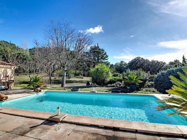 À Vendre En Exlusivite! Propriété à Tourtour de 130m² + dép. 154m² Tourtour