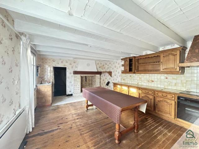 A VENDRE EN FACE DE L'ABBAYE DE BASSAC, MAISON DE VILLAGE 7