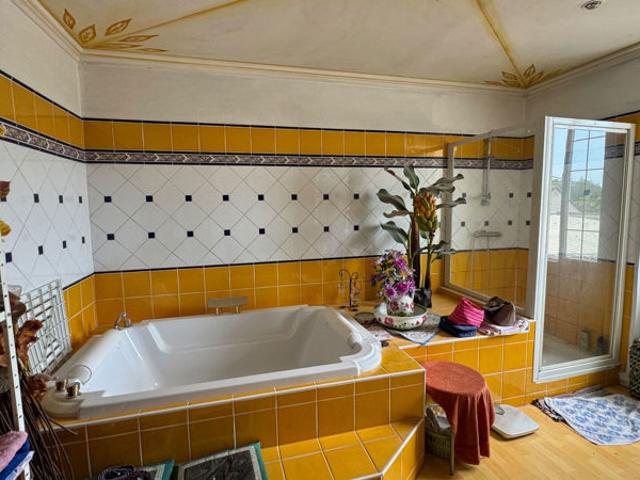 À Vendre: Ensemble Immobilier avec Maison d'Habitation