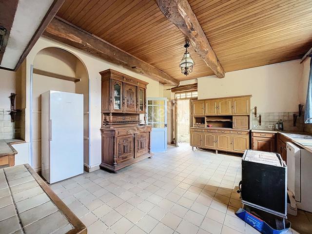 A vendre, Ensemble immobilier, à rénover d'environ 600m², t. 340m² Gardouch