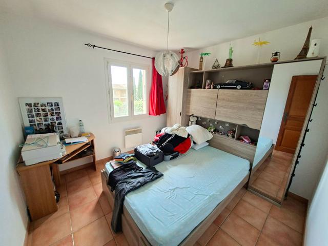 À vendre Ensemble immobilier composé de deux logements LOUÉS. 87m² Pertuis