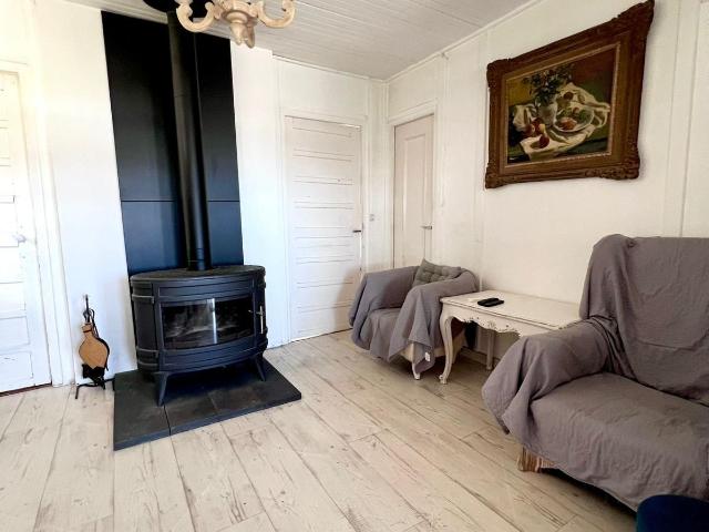 À VENDRE ENSEMBLE IMMOBILIER DE CHARME EN BORD DE CANAL