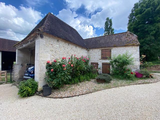 A VENDRE ENSEMBLE IMMOBILIER EN PIERRE