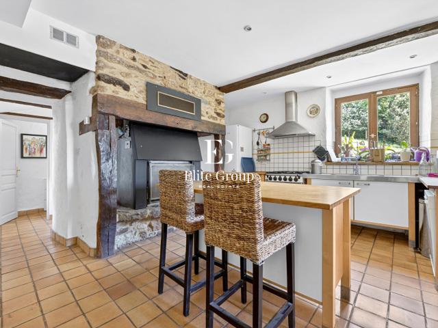A VENDRE Ensemble Maison et gîtes Doissat 17 pièces 338.52m2 avec piscines