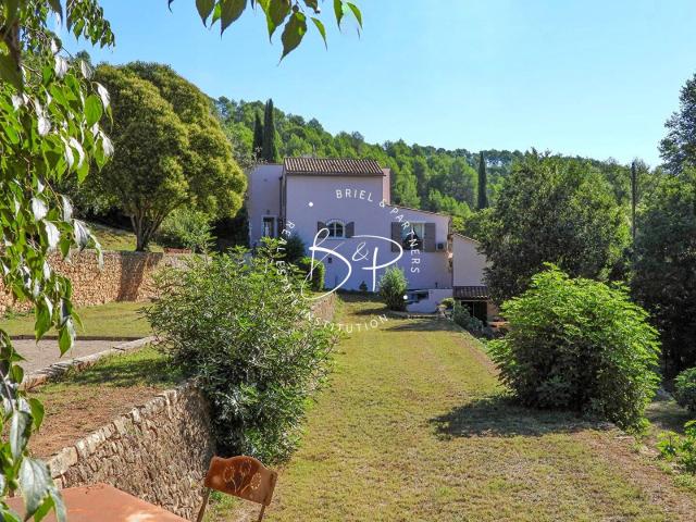 A Vendre Entrecasteaux Maison familiale de caractère avec gî. 272m² Entrecasteaux