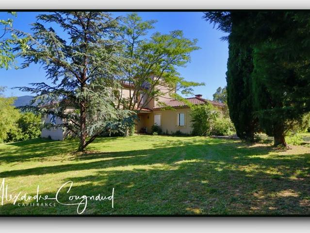A vendre Escoussens 81 Maison de caractère 180 m² – 4 chambres Vue Montagne Noire – Terrain 2 725 m²