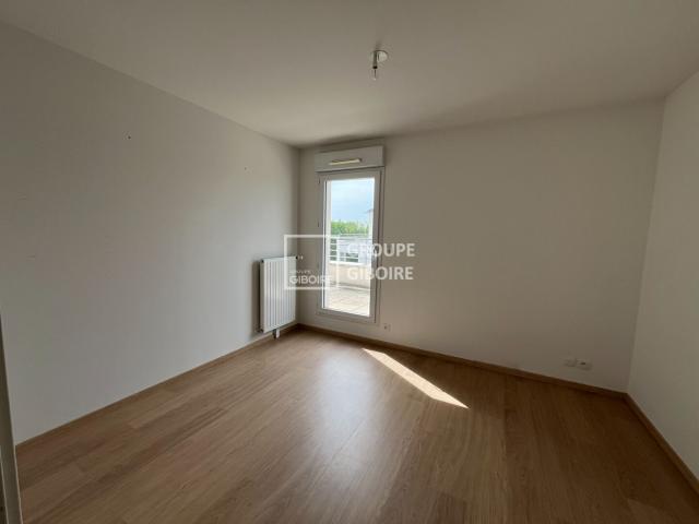 A VENDRE EXCLUSIVITE AGENCE GIBOIRE APPARTEMENT TYPE 5 DE 86m2 EN DERNIER ETAGE CESSON SEVIGNE