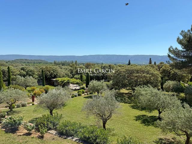 A vendre, Gordes Mas en pierres apparentes 350m² Gordes