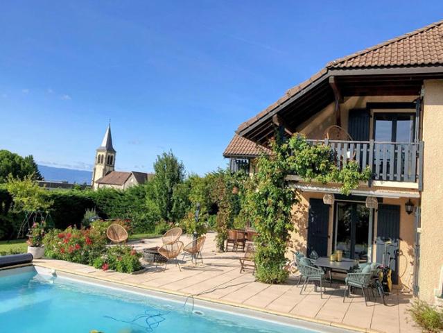 A Vendre grande maison familiale à Saint Cergues