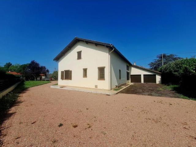 Prix en baisse ! A vendre Haute Garonne 31: Maison de village indépendante avec 5 chambres, garage et terrain de 2 700m2
