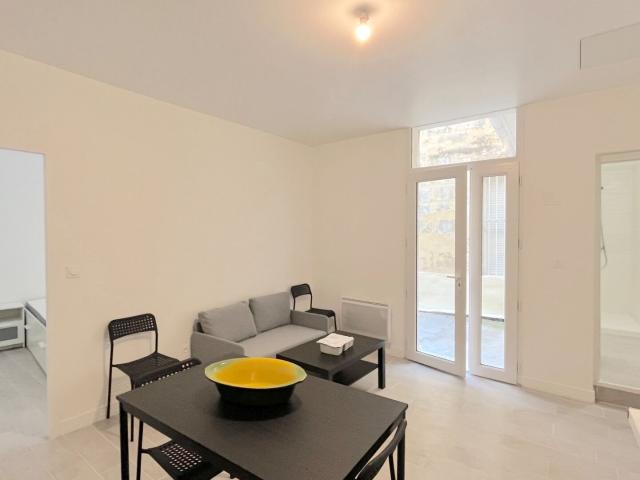 A Vendre Immeuble De 3 Appartements Secteur Bordeaux Capuc. 91m² Bordeaux