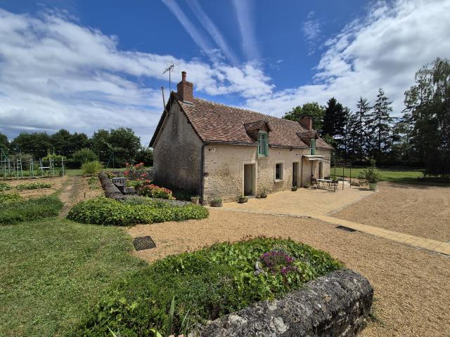 A VENDRE JOLIE MAISON DE CAMPAGNE SECTEUR DE CHANTENAY VILLEDIEU/NOYEN SUR SARTHE