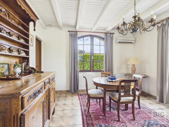 A vendre Jolie maison familiale avec climatisation, jardin e. 153m² Saint Médard en Jalles