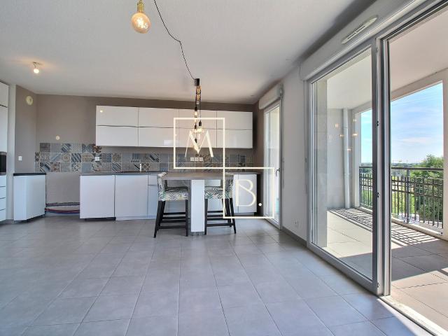 À vendre, Les Grisettes, appartement 3 pièces de 66 m2 avec terrasse et parking en sous sol