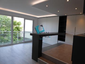 À VENDRE Lille, rue Mourmant Appartement d’architecte avec parking et cave
