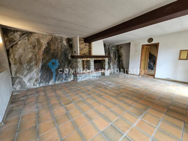 A vendre, Luscan 31510 Maison atypique de 240 m2 avec jardin