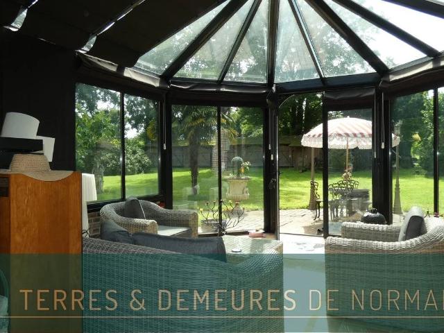 A vendre Manoir Normand du début du XX ème siècle, entouré d'un