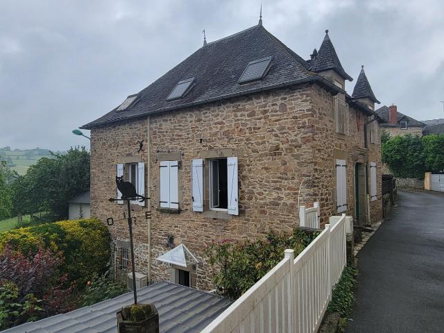 À VENDRE Magnifique maison en pierre au cœur de Beynat