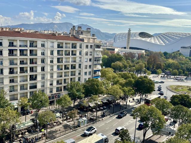 À Vendre Magnifique T5 refait à neuf 13008 Marseille