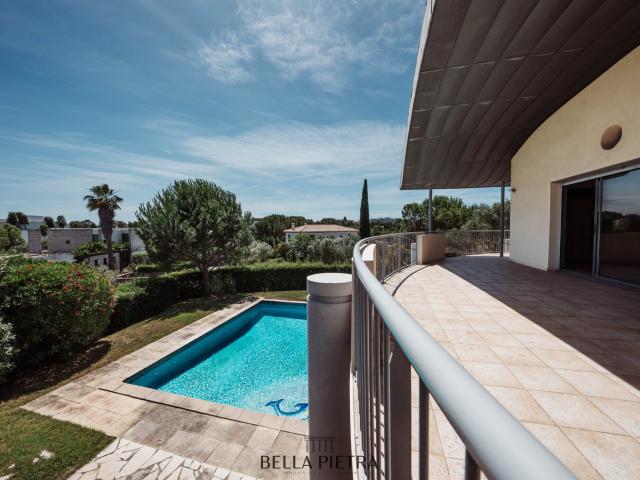 A Vendre: Magnifique villa d'architecte 203m2 à Montpellier 203m² Grabels