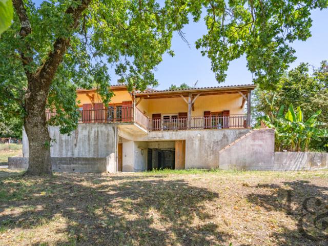 A vendre maison 3 chambres avec dépendances