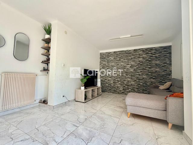 A vendre maison 4 ch, terrasse, sous sol, 108 m2 108m² Elne