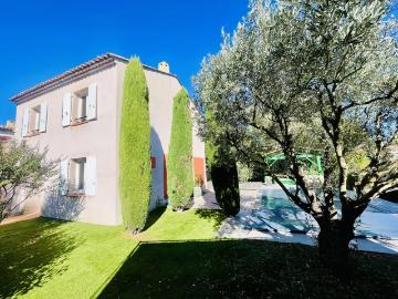MAISON 4 CHAMBRES AVEC GARAGE ET PISCINE, GOLF PONT ROYAL