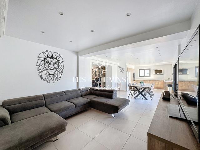 A vendre Maison 4 pièces 150 m2 sur 447 m2 centre ville