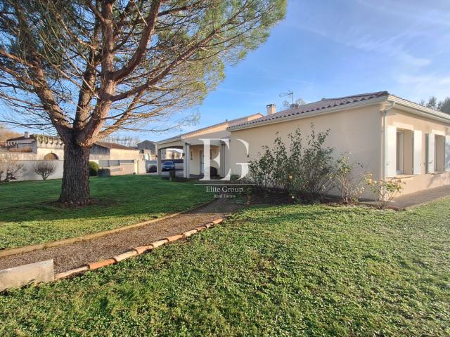 A vendre maison 5 pièces 180 m2 sur la commune de Saint Même les Carrières