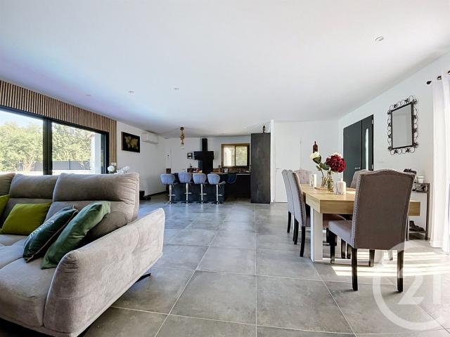 À vendre Maison contemporaine de plain pied avec piscine, st. 149m² Verfeuil