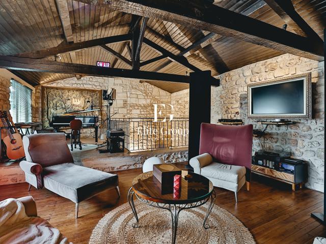 A VENDRE MAISON CHATEAUNEUF SUR CHARENTE 5 PIECES 225 M2