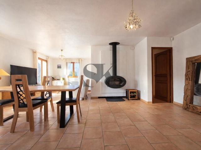 A VENDRE MAISON A VENDRE 110M2 1600M2 DE TERRAIN