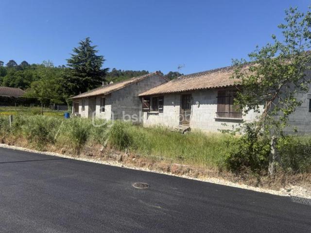 À VENDRE – MAISON À RÉNOVER