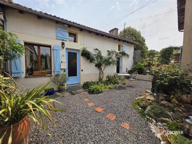 À vendre Maison avec annexe Adriers Vienne 196m² Adriers