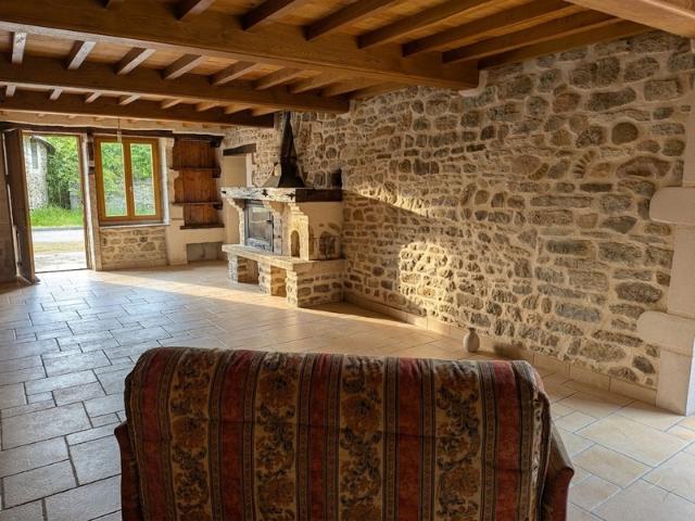 A vendre Maison avec fort potentiel d'extension à THOISY LA BERCHERE 21