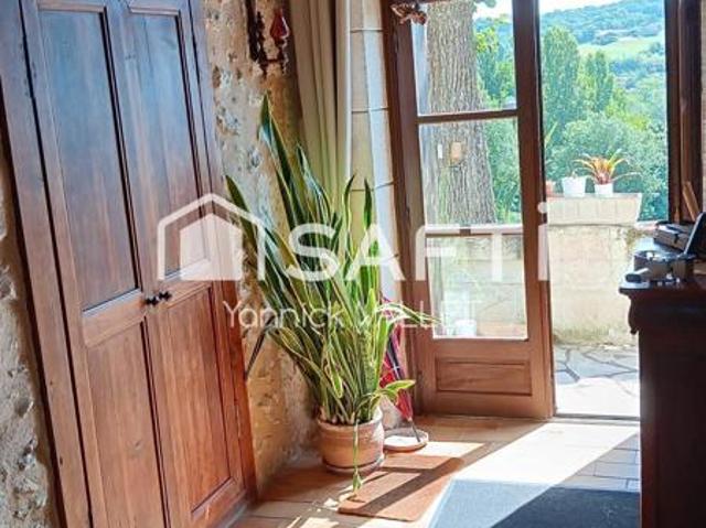 A vendre maison avec grange à Douchapt 24350