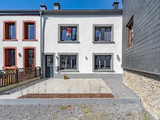à vendre Maison Bouillon Rue Saint Jean Baptiste