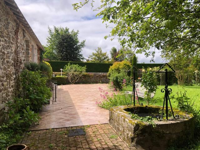 À Vendre: Maison Bourgeoise de Caractère au Coeur de Vaiges