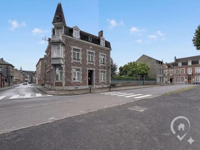 à vendre Maison Beauraing place méhul Givet France