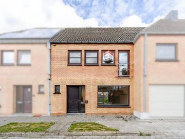Geschakelde Woning te koop in Moere