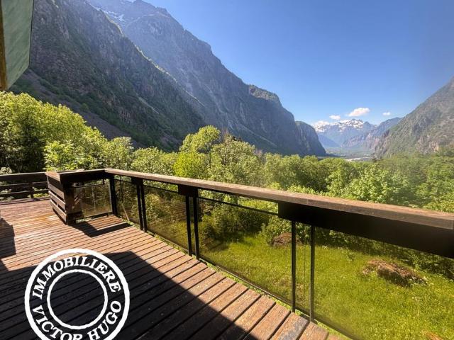 À VENDRE MAISON D’ARCHITECTE À RÉNOVER AU CŒUR DE LA NATURE LA DANCHÈRE / VENOSC