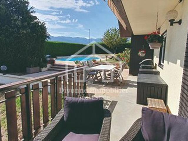 À Vendre – Maison d'Exception à Sauverny