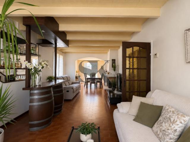 A Vendre Maison de 152 m2 avec Jardin et garage à rafraichir