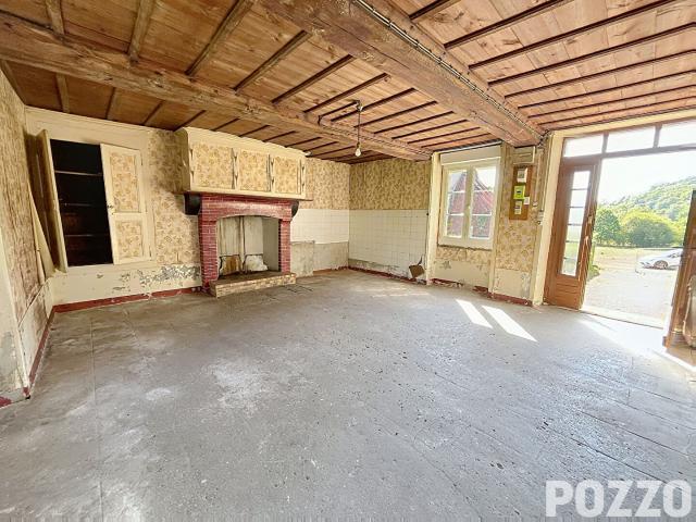 A VENDRE MAISON DE 4 PIECES A SAINT VIGOR DES MONTS 50 AVEC TERRAIN ET DEPENDANCES