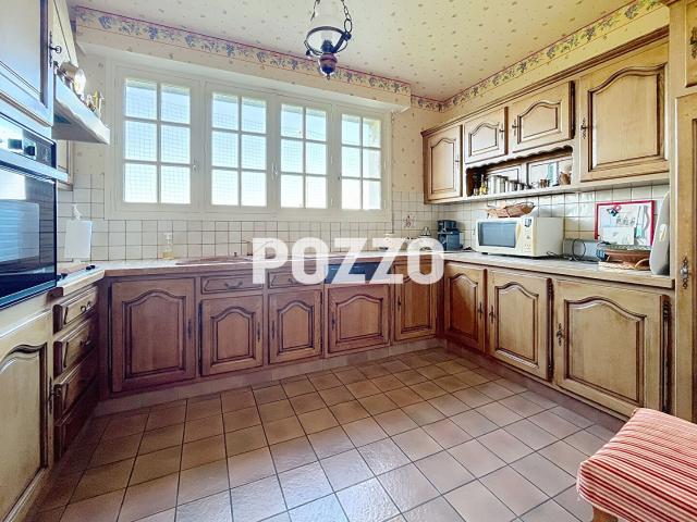 A VENDRE MAISON DE 6 PIECES 167 m2 A VIRE NORMANDIE 14