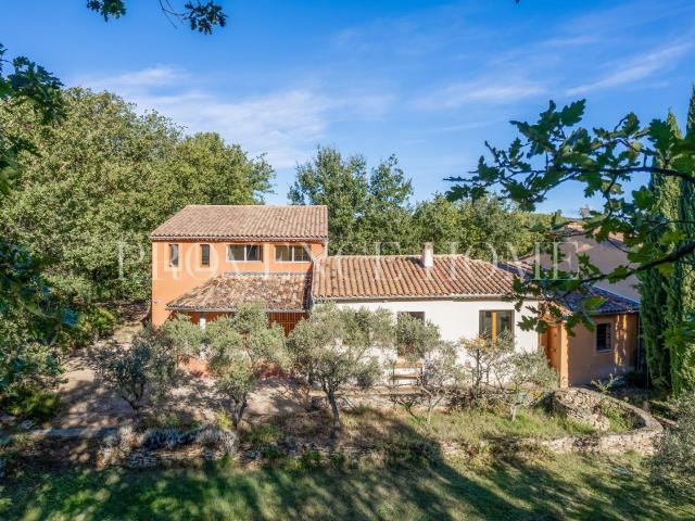 A Vendre Maison De Campagne Roussillon Luberon Provence 200m² Roussillon