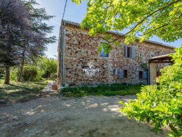 A Vendre Maison De Caractère Avec Grange Et Terrain Piscinab. 160m² Roussillon