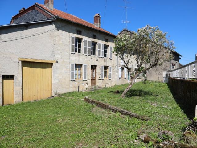 ? Maison de caractère à rénover – 236 m² – 11 pièces – Terrain 1300 m² – Proche Belgique & Luxembourg