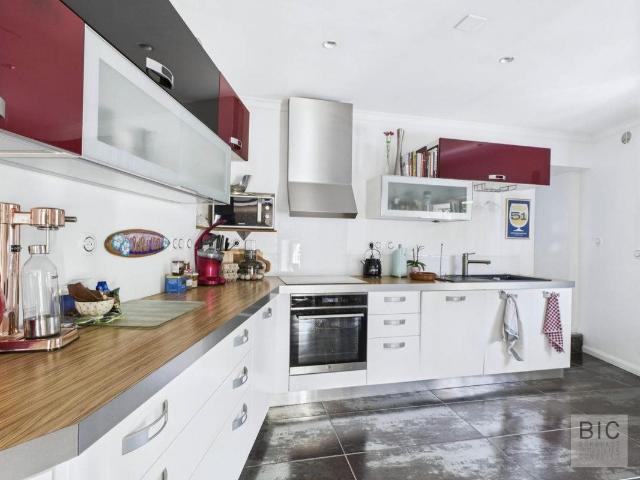 A vendre maison de caractère 4 chambres jardin et garage 165m² Arveyres